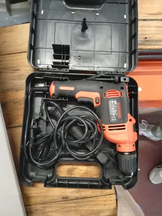 Taladro Percutor Black+Decker 710W