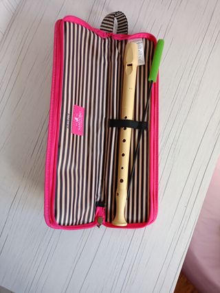 Porta flautas Gorjuss y flauta incluida