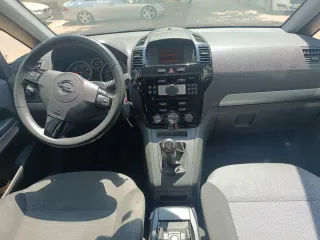 Opel Zafira 2011