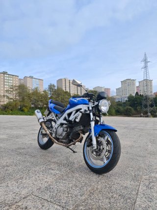 Suzuki SV650 Azul