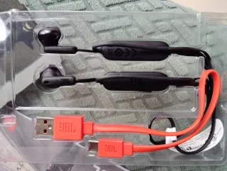 Auriculares Inalámbricos JBL Tune 215 BT Negros