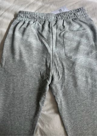 Pantalón chándal gris Lacoste