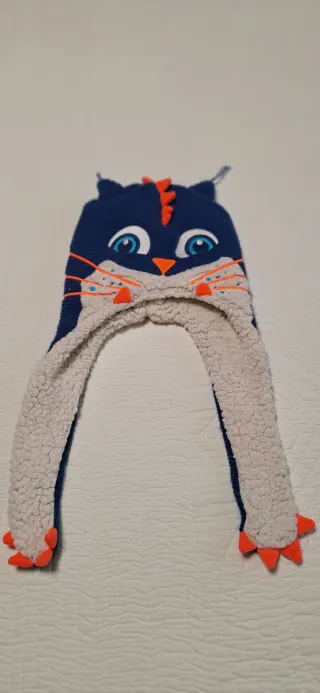 Conjunto nieve esqui frio montaña