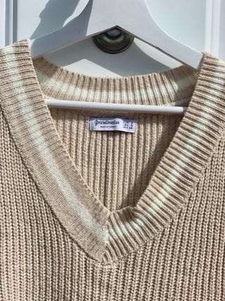 Chaleco Punto Cuello Pico Beige