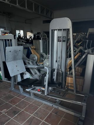 Prensa frontal Dual (sentada y acostada) contact