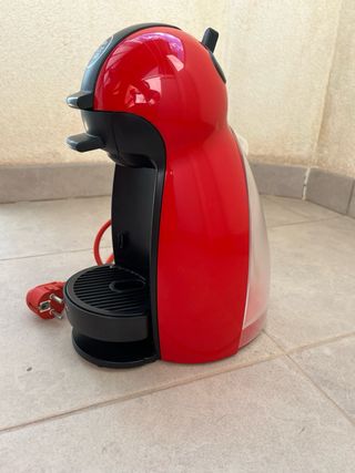 Cafetera Nescafé Dolce Gusto Roja