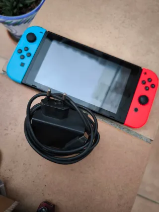 Nintendo Switch Azul/Rojo + Juegos