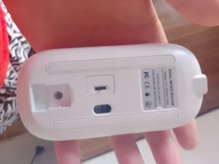 Ratón inalámbrico blanco