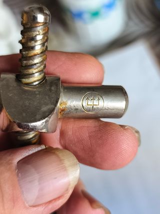 Cavatappi vintage in metallo con tappo