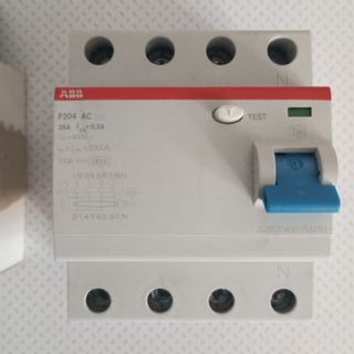 Interruptor Diferencial ABB F204 AC-25/0,3