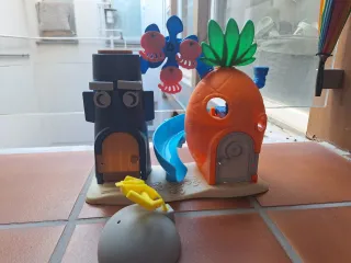 Casa Bob Esponja Piña y Tobogán