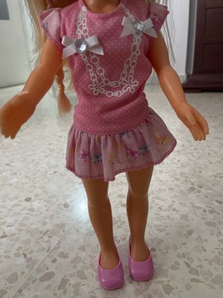 Muñeca Nancy con ropa y zapatos