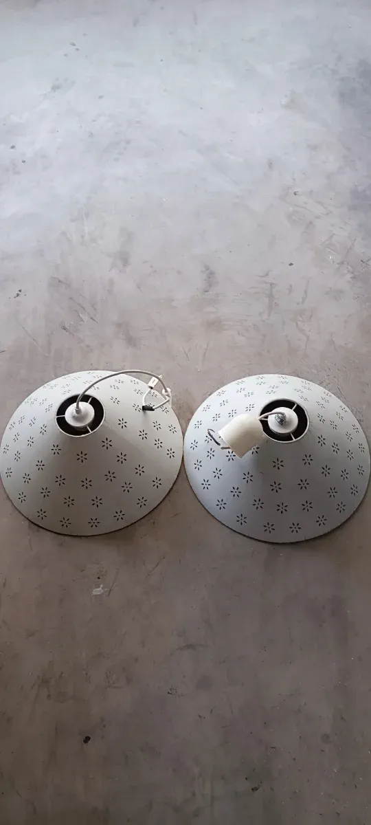 2 Lámparas de Techo Metálicas Blancas