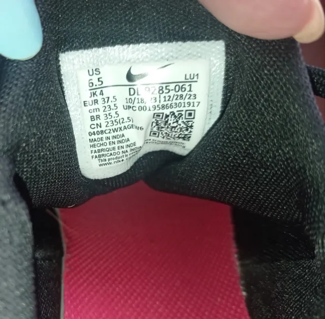 Deportivas Nike Negras y Rosas