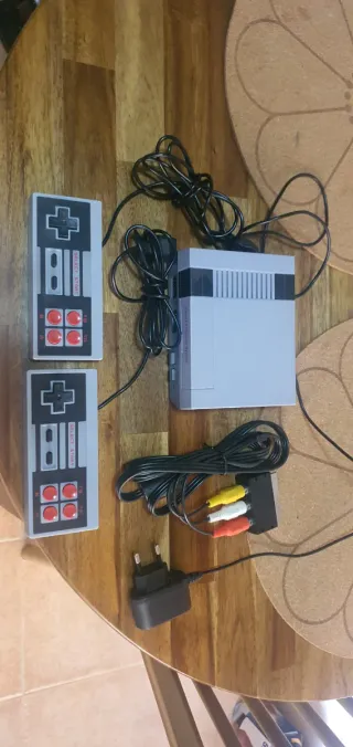 Consola Retro con 2 Mandos Gris y Rojo