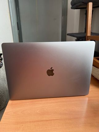 MacBook Pro 16’’ 2019 i7 16GB RAM 500GB SSD touch