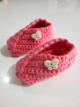 Scarpine neonata uncinetto rosa