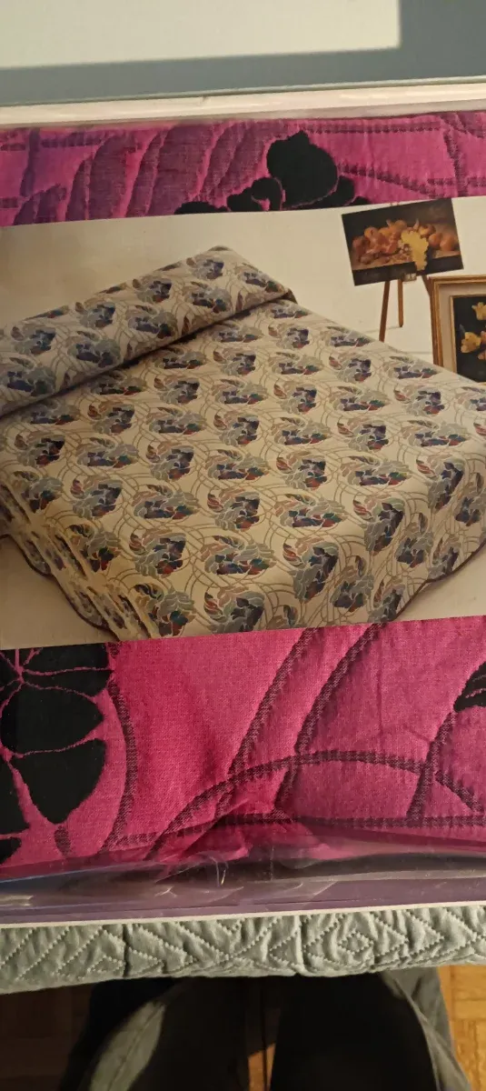 Copriletto in cotone damascato 