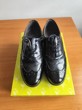 Zapatos charol Pitillos negros mujer