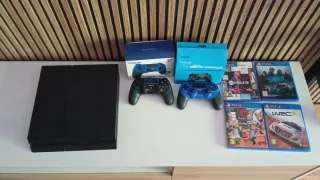 PS4 (PlayStation 4)