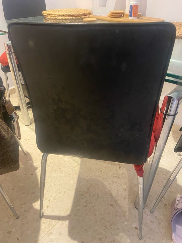 Mesa de comedor de vidrio y metal extensible