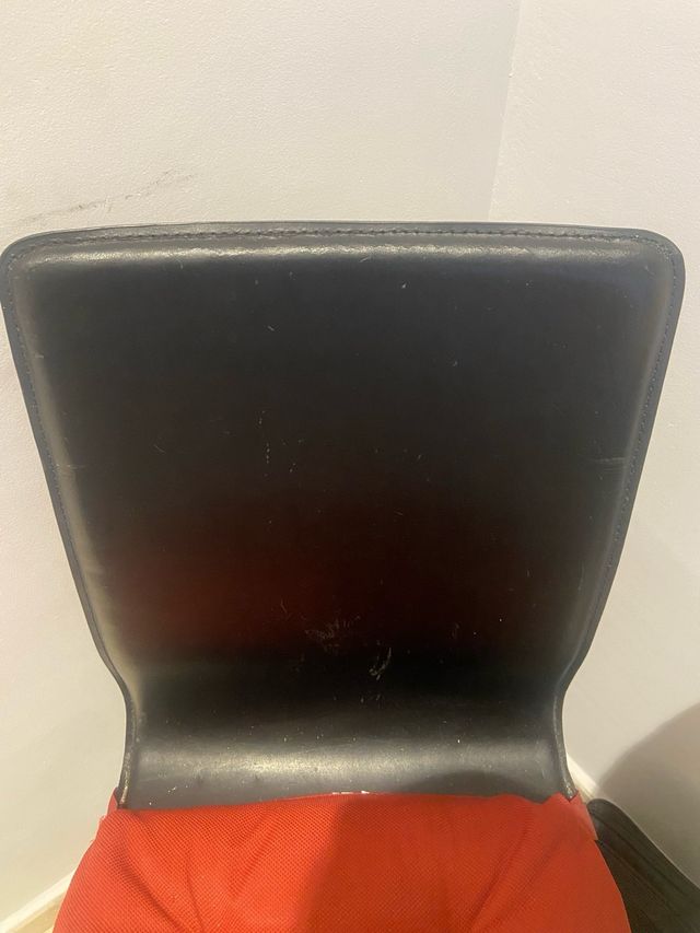 Mesa de comedor de vidrio y metal extensible