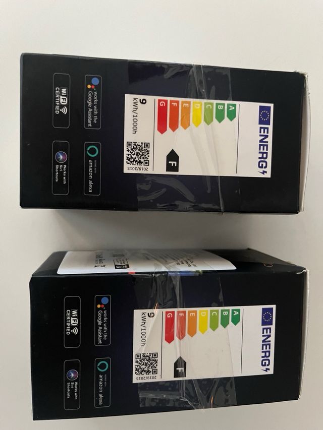 Dos BombillasLED Inteligente RGB 2.4G Wi-Fi
