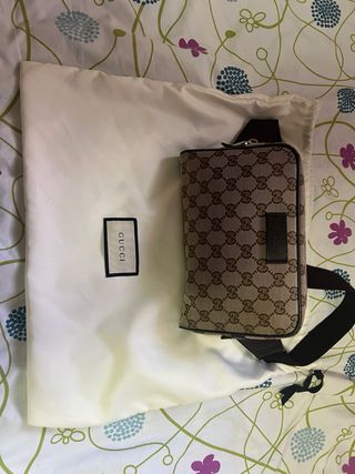 Riñonera Gucci GG Supreme