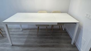 Mesa extensible blanca madera sin montar