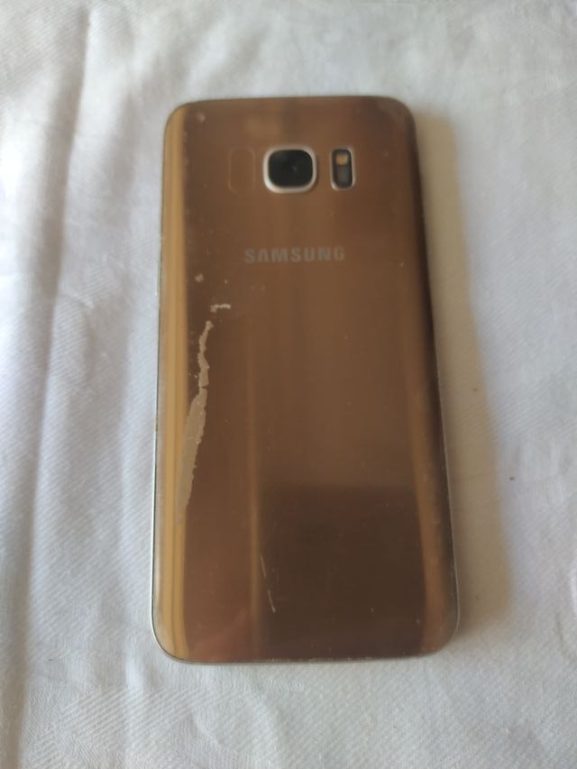 Samsung Galaxy S7 edge Dorado
