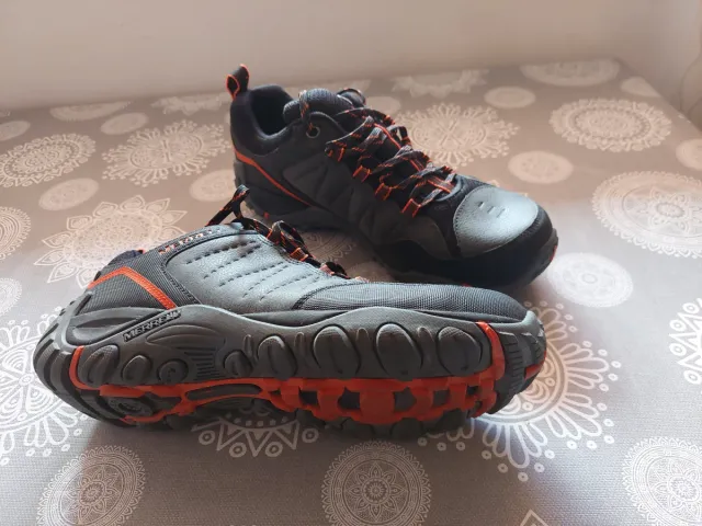 Zapatos de Montaña Merrell Negro Naranja