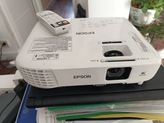 Proyector Epson EB-X05 Blanco
