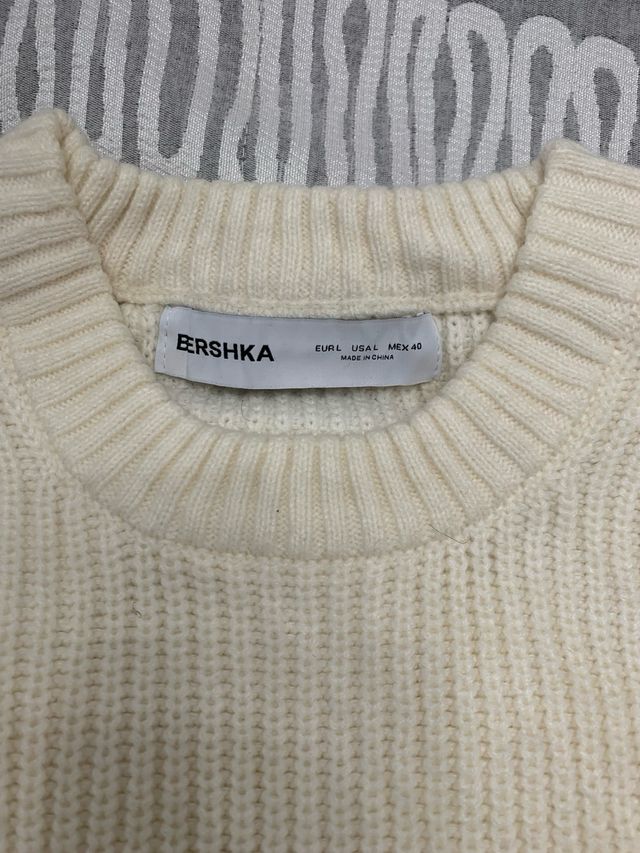 Camisola de malha grossa bege Bershka