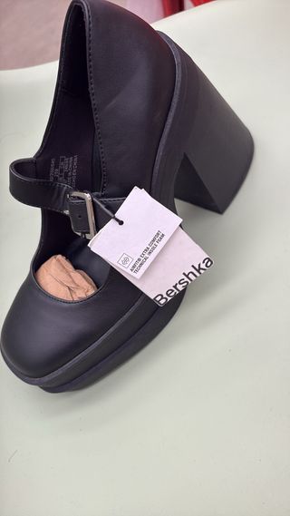 Zapatos Bershka negros