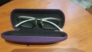 Montura de gafas para hombre con patillas flex