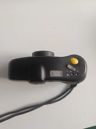 Cámara Minolta Riva Zoom Pico AF Negra