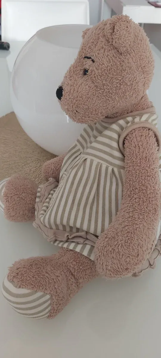 Orsetto peluche morbido vestito a righe