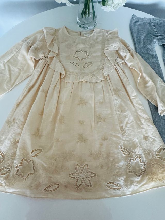 Vestido Zara y leotardos strass T10