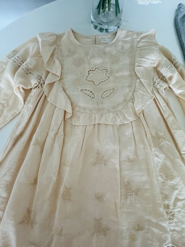 Vestido Zara y leotardos strass T10