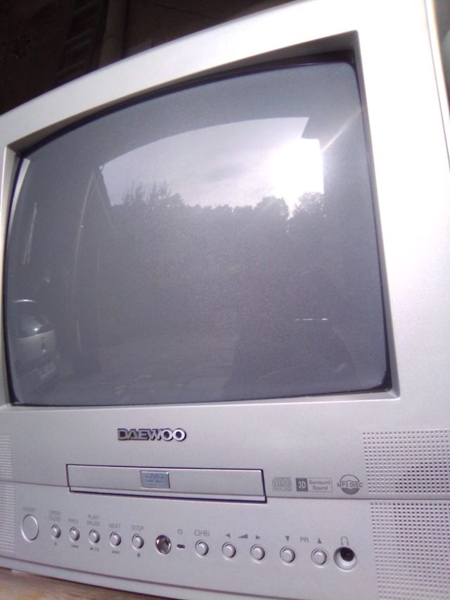 Televisor Daewoo con DVD integrado