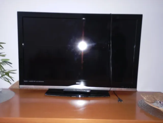 Televisor 45 Negro y Plata SOLO VENTA EN PERSONA