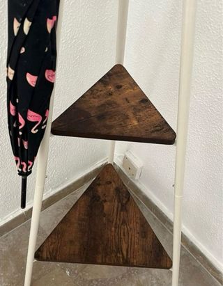 Perchero de pie metal y madera