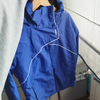 Abrigo de nieve azul