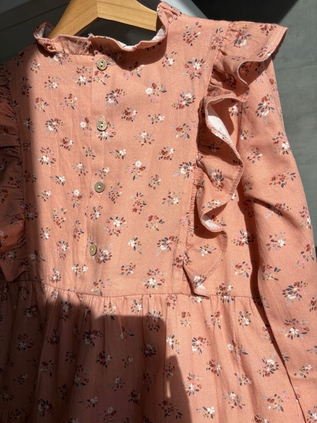 VESTIDO SALMÓN TUL Y POMPÓN. T 10 años