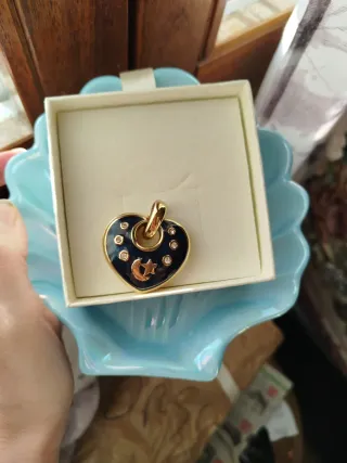 Ciondolo cuore vintage nero e oro