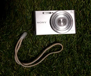 Cámara Sony 8x Zoom Óptico