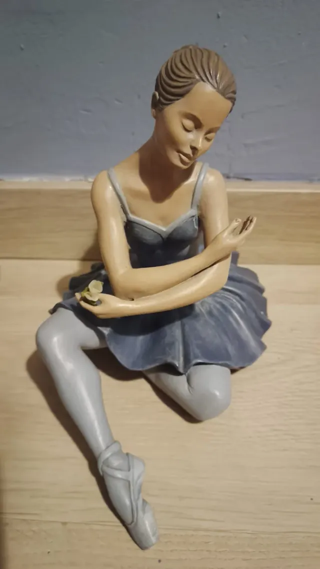 Figura Bailarina Ballet Beige y Azul