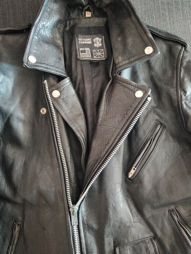 Cazadora de cuero negra New York