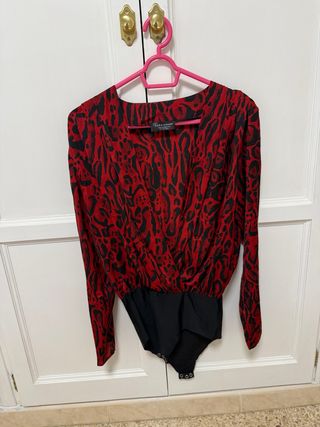 Body Zara Leopardo Rojo Talla M