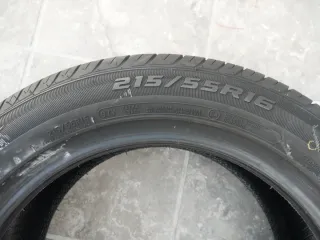 Neumáticos de coche 215/55 R16